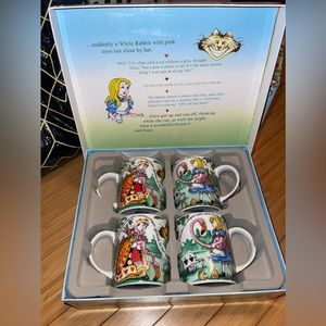 Alice in Wonderland Mug Set